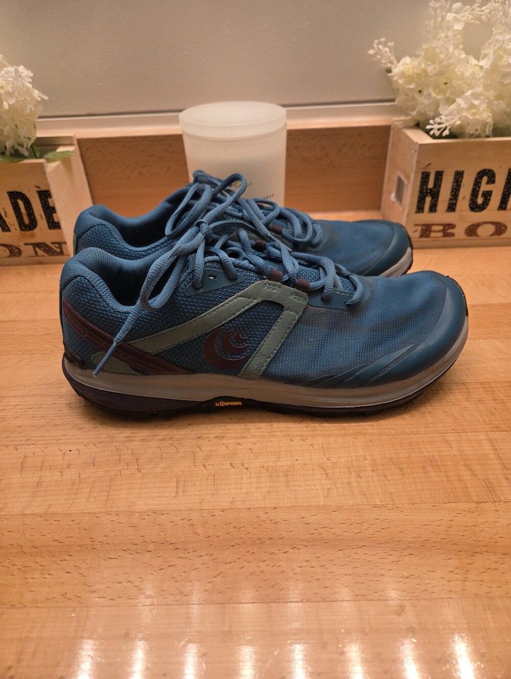 Topo Athletic Terraventure Trail Running Shoes Teal Womens Size 9.5